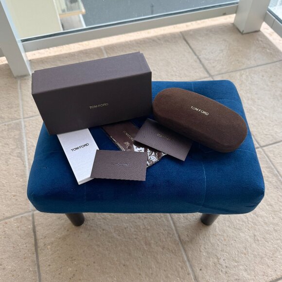 Tom Ford TF923/S 01B Bonham Black Grey Gradient Sunglasses - Picture 15 of 15